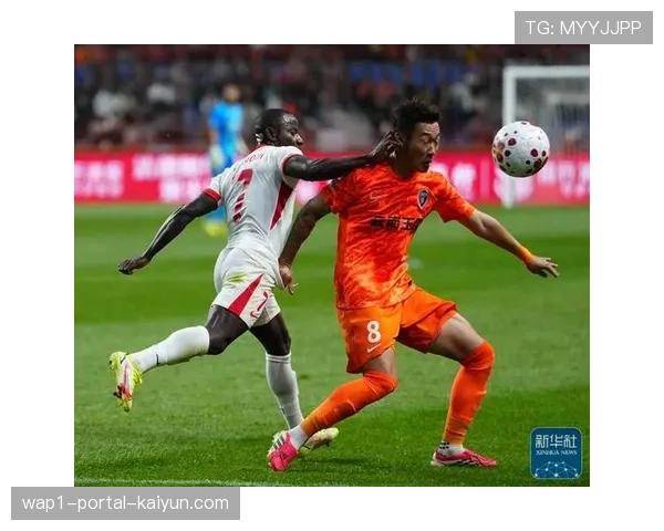 云南玉昆弋腾侯永永中场控制 短传配合推进节奏稳定